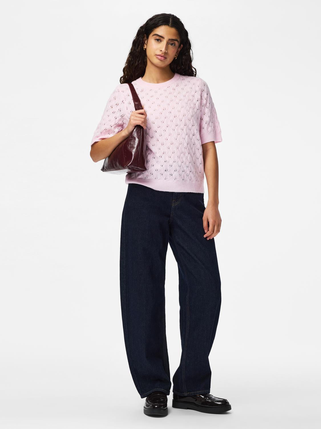 model_shot-front_full